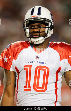 Tennessee Titans QB Vince Young rushes for a first down during the 2010 NFL Pro  Bowl held at Sun Life Stadium. (Credit Image: © Don Montague/Southcreek  Global/ZUMApress.com Stock Photo - Alamy