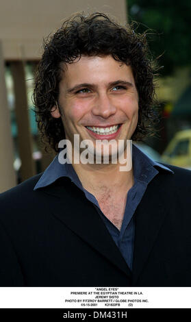 May 15, 2001 - ''ANGEL EYES''.PREMIERE AT THE EGYPTIAN THEATRE IN LA..JEREMY SISTO. FITZROY BARRETT /    5-15-2001        K21822FB         (D)(Credit Image: © Globe Photos/ZUMAPRESS.com) Stock Photo