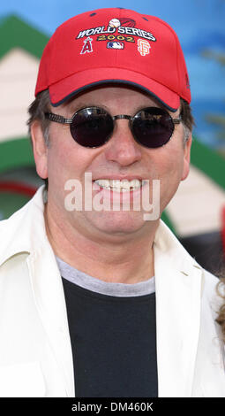 Oct. 27, 2002 - Hollywood, CALIFORNIA - JOHN RITTER..THE SANTA CLAUSE 2 PREMIERE.AT THE EL CAPITAN THEATRE IN HOLLYWOOD, CA. FITZROY BARRETT /    10-27-2002              K26859FB         (D)(Credit Image: © Globe Photos/ZUMAPRESS.com) Stock Photo