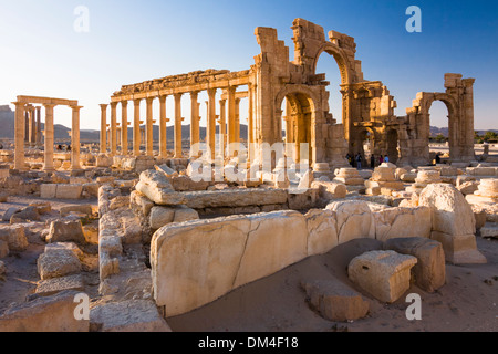 Monumental Arch of the ruins at Palmyra, Syria Stock Photo