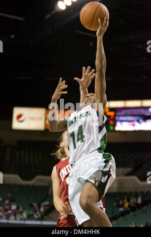 19 December 2009:  Cleveland State Vikings Shawnita Garland (14) drives to the basket during the NCAA college basketball game between the Indiana Hoosiers and the Cleveland State Vikings at the Wolstein Center on the campus of Cleveland State University in Cleveland, Ohio.  Cleveland State defeated Indiana in overtime 77-75. .Mandatory Credit: Frank Jansky / Southcreek Global (Cred Stock Photo