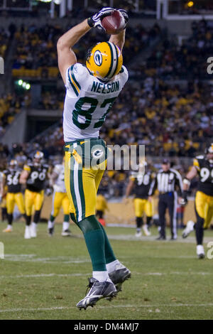 20 December 2009:  Green Bay Packers Jordy Nelson (87) makes a leaping catch during the NFL football game between the Green Bay Packers and the Pittsburgh Steelers at Heinz Field in Pittsburgh, Pennsylvania.  The Steelers scored the game-winning touchdown as time expired to defeat the Packers 37-36..Mandatory Credit - Frank Jansky / Southcreek Global. (Credit Image: © Frank Jansky/ Stock Photo