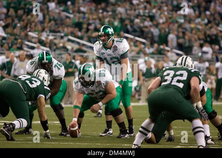 26 December 2009:  Marshall Thundering Herd quarterback Brian Anderson (12) prepares to take the snap from center during the Little Caesars Pizza Bowl between the Marshall Thundering Herd and the Ohio Bobcats at Ford Field in Detroit Michigan.  The Marshall Thundering Herd defeated the Ohio Bobcats 21-17..Mandatory Credit: Frank Jansky / Southcreek Global (Credit Image: © Frank Jan Stock Photo