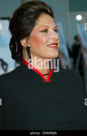 Apr. 15, 2002 - Los Angeles, CALIFORNIA - MY BIG FAT GREEK WEDDING.PREMIERE AT ARCLIGHT CINERAMA DOME IN LOS ANGELES, CA.LAINIE KAZAN. FITZROY BARRETT /    4-15-2002        K24699FB         (D)(Credit Image: © Globe Photos/ZUMAPRESS.com) Stock Photo