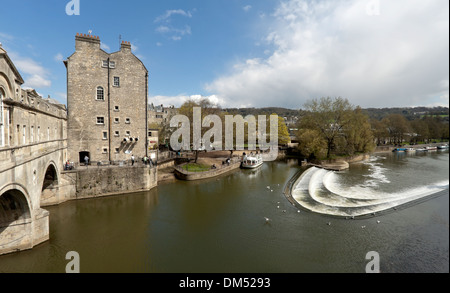 View of Pulteney Bridge across the River Avon in Bath, Somerset, England, Great Britain Stock Photo