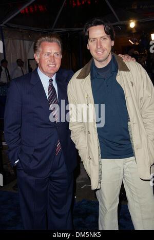 Dec. 16, 2002 - Westwood, CALIFORNIA, UNITED STATES - K28059FB ..CATCH ME IF YOU CAN . .INDUSTRY SCREENING AT THE MANN VILLAGE THEATRE,.IN WESTWOOD, CA. .12/16/2002 .. FITZROY BARRETT /    2002.MARTIN SHEEN AND SON RAMON ESTEVEZ(Credit Image: © Globe Photos/ZUMAPRESS.com) Stock Photo