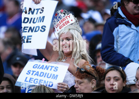 Giants fans tailgating.The New York Giants defeated the Oakland Raiders  44-7 at Giants Stadium in Rutherford, New Jersey. (Credit Image: © Anthony  Gruppuso/Southcreek Global/ZUMApress.com Stock Photo - Alamy