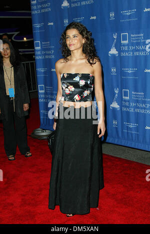 Feb. 23, 2002 - Los Angeles, CALIFORNIA - 33rd NAACP IMAGE AWARDS.AT THE UNIVERSAL AMPHITHEATRE LOS ANGELES CA..NELLY FURTADO. FITZROY BARRETT /    2-23-2002        K24180FB         (D)(Credit Image: © Globe Photos/ZUMAPRESS.com) Stock Photo