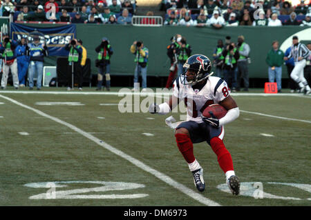 Dec 05, 2004; New York, NY, USA; NFL Football: NY Jets vs HOUSTON TEXANS at  Giant Stadium in New York City. JETS won the game 29-7 Stock Photo - Alamy