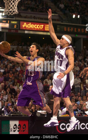 Mike Bibby of the Sacramento Kings during 103-92 loss to the Los ...