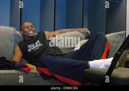 Feb 19, 2005; Los Angeles, CA, USA; World Middleweight Champion JERMAIN TAYLOR relaxes in his dressing room before his fight against Daniel Eduoard on February 19 at The Staples Center Stock Photo