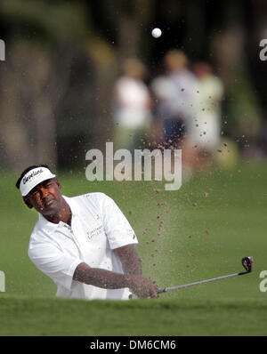 Mar 06, 2005; Miami, FL, USA; VIJAY SINGH watches his fourth shot on the par 5 10th hole. Singh made par on the hole and finished tied for third place with Zach Johnson. Stock Photo