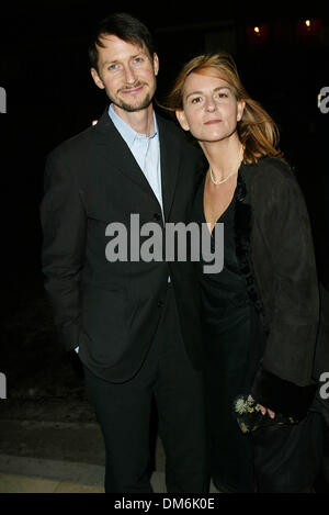 Jan. 22, 2002 - 27H LOS ANGELES FILM CRITICS.ACHIEVEMENT AWARDS.AT CASA DEL MAR HOTEL SANTA MONICA CA..TODD FIELD AND WIFE SERENA RATHBUN. FITZROY BARRETT /    1-22-2002        K23871FB         (D)(Credit Image: © Globe Photos/ZUMAPRESS.com) Stock Photo