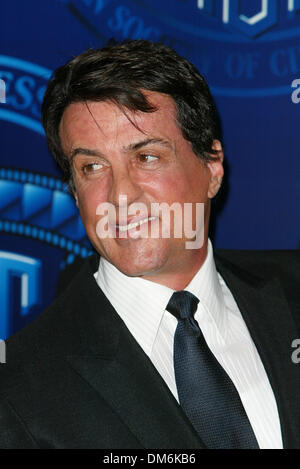 Feb. 17, 2002 - Los Angeles, CALIFORNIA - AMERICAN SOCIETY OF CINEMATOGRAPHERS 16TH .OUTSTANDING ACHIEVEMENT AWARDS.AT CENTURY PLAZA HOTEL AND SPA LOS ANGELES CA..SYLVESTER STALLONE. FITZROY BARRETT /    2-17-2002        K24092FB         (D)(Credit Image: © Globe Photos/ZUMAPRESS.com) Stock Photo