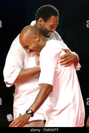 Jun 25, 2005; San Antonio , TX, USA;  Spurs' ROBERT HORRY and BRUCE BOWEN hug during the championship celebration held Saturday June 25, 2005 at the Alamodome.  Mandatory Credit: Photo by EA Ornelas/San Antonio Express-News/ZUMA Press. (©) Copyright 2005 by EA Ornelas/San Antonio Express-News Stock Photo