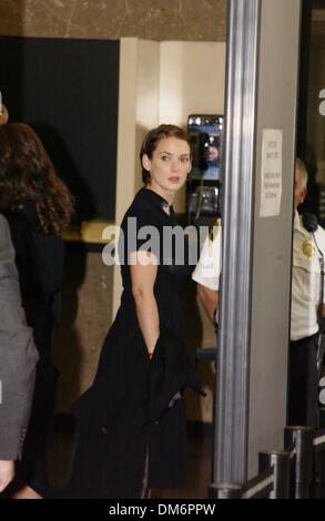 Oct. 27, 2002 - Beverly Hills, CALIFORNIA - WINONA RYDER..WINONA RYDER COURT APPEARANCE AT THE.BEVERLY HILLS MUNICIPAL COURT .BEVERLY  HILLS, CA. POOL     10-28-2002              K26946FB         (D)(Credit Image: © Globe Photos/ZUMAPRESS.com) Stock Photo