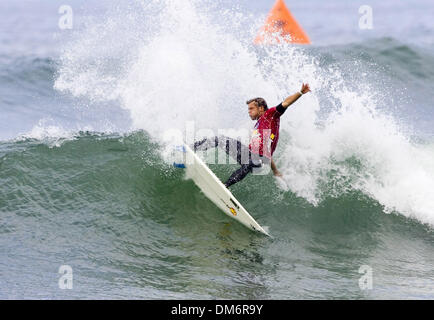 Sep 16, 2005; San Clemente, CA, USA; Australian TRENT MUNRO, currently ranked fourth in the world, secured a round four birth in the Boost Mobile Pro during the Men's World Tour at Trestles in San Clemente, CA on Sept. 16, 2005. Mandatory Credit: Photo by Pierre Tostee/ZUMA Press. (©) Copyright 2005 by Pierre Tostee Stock Photo