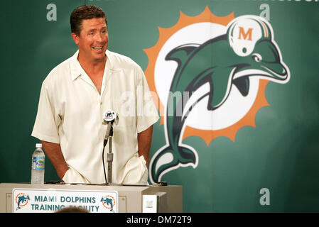 Jul 21, 2005; Palm Beach, FL, USA; Former Miami Dolphins quarterback DAN MARINO answers questions from the media at the Dolphins training facility in Davie Thursday afternoon.  Marino will be inducted into the NFL Hall of Fame in Canton, OH in two weeks.  Mandatory Credit: Photo by Richard Graulich/Palm Beach Post/ZUMA Press. (©) Copyright 2005 by Richard Graulich/Palm Beach Post Stock Photo