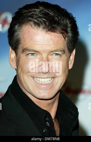 Nov. 11, 2002 - SHRINE AUDITORIUM, LOS ANGELES - PIERCE BROSNAN.ACTOR., USA.SHRINE AUDITORIUM, LOS ANGELES.11/11/2002.LAC11031.THIS PICTURE IS EMBARGOED BY MGM TILL 5PM 19/11/2002.K27277.  /   2002(Credit Image: © Globe Photos/ZUMAPRESS.com) Stock Photo