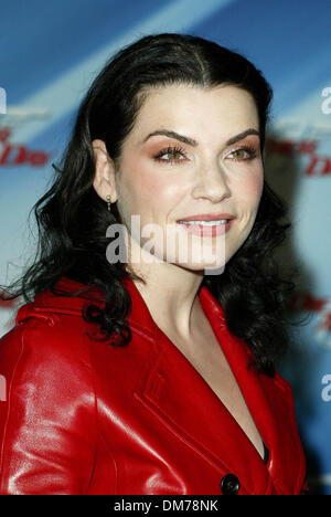 Nov. 11, 2002 - SHRINE AUDITORIUM, LOS ANGELES - JULIANNA MARGUILES.ACTRESS., USA.SHRINE AUDITORIUM, LOS ANGELES.11/11/2002.LAC10998.THIS PICTURE IS EMBARGOED BY MGM TILL 5PM 19/11/2002.K27277.  /   2002(Credit Image: © Globe Photos/ZUMAPRESS.com) Stock Photo