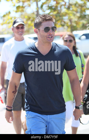 Jensen Ackles with girlfriend and parents seen enjoying themselves at