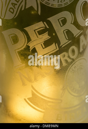 https://l450v.alamy.com/450v/dm89mn/close-up-of-a-peroni-nastro-azzurro-pint-in-a-branded-glass-dm89mn.jpg