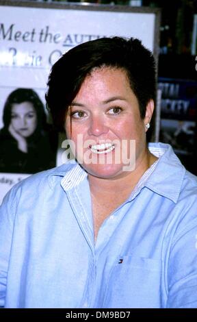Sept. 24, 2002 - Los Angeles, CALIFORNIA, USA - ROSIE O'DONNELL ..K26319MR.ROSIE O'DONNELL BOOK SIGNING ''FIND ME'' AT BARNES AND NOBLE AT THE GROVE IN LOS ANGELES, CALIFORNIA .SEPT. 22, 2002. MILAN RYBA/   2002(Credit Image: © Globe Photos/ZUMAPRESS.com) Stock Photo