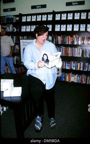 Sept. 24, 2002 - Los Angeles, CALIFORNIA, USA - ROSIE O'DONNELL ..K26319MR.ROSIE O'DONNELL BOOK SIGNING ''FIND ME'' AT BARNES AND NOBLE AT THE GROVE IN LOS ANGELES, CALIFORNIA .SEPT. 22, 2002. MILAN RYBA/   2002(Credit Image: © Globe Photos/ZUMAPRESS.com) Stock Photo