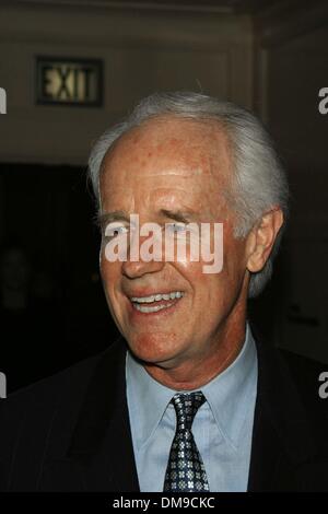 Nov. 11, 2002 - Beverly Hills, CALIFORNIA, USA - MIKE FARRELL ..K27114MR  ANGELA LANSBURY GETS 1ST LIFETIME ACHIEVEMENT AWRD.REGENT BEVERLY WILSHIRE HOTEL, BEVERLY HILLS, CA.NOV. 11, 2002. MILAN RYBA/   2002.(Credit Image: © Globe Photos/ZUMAPRESS.com) Stock Photo