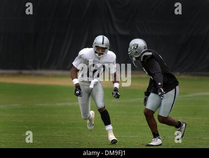 Charles woodson oakland hi-res stock photography and images - Alamy