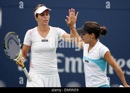 22 August 2009: Nuria Llagostera Vives (ESP) and teammate Maria Jose Martinez Sanchez (ESP) at the Rogers Cup at the Rexall Centre  Toronto, ON. Nuria Llagostera Vives/Maria Jose Martinez Sanchez beat Ai Sugiyama/Daniela Hantuchova 4-6, 4-6. (Credit Image: © Southcreek Global/ZUMApress.com) Stock Photo