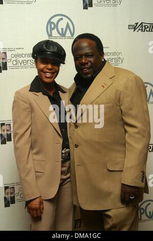 Oct. 28, 2002 - Beverly Hills, CALIFORNIA, USA - CEDRIC THE ENTERTAINER AND WIFE LORNA ..CELEBRATION OF DIVERSITY.HELD BY THE PRODUCERS GUILD OF AMERICA.REGENT BEVERLY WILSHIRE HOTEL, BEVERLY HILLS, CA.OCTOBER 28, 2002. NINA PROMMER/   2002.26947NP(Credit Image: © Globe Photos/ZUMAPRESS.com) Stock Photo