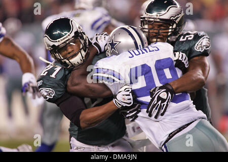 Seattle Seahawk's Darrell Jackson (82) and Jerry Rice (80) celebrate  Jackson's Touch down in the 3rd quarter after he broke a tackle by San  Francisco 49ers Joselio Hanson at Monster Park Sunday