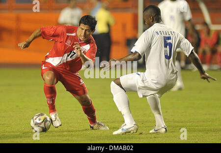 Nov 18, 2009 - Miami, Florida, USA - Peruvian player JOHAN FANO (L) fights for the ball with Honduran player ERICK NORALES (R) during a friendship match November 18, 2009 in Miami, Florida. Peru defeated Honduras 2-1. (Credit Image: © Gaston De Cardenas/ZUMA Press) Stock Photo