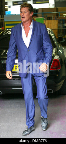 David Hasselhoff arrives at ITV studios in a Rolls-Royce and wearing dirty shoes London England - 17.08.12 Stock Photo