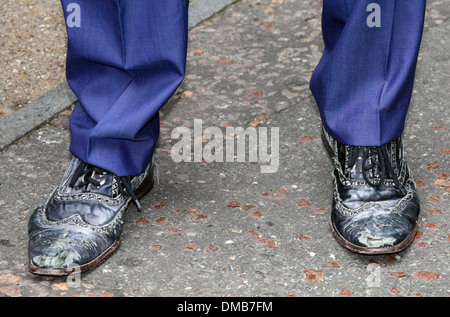 David Hasselhoff arrives at ITV studios in a Rolls-Royce and wearing dirty shoes London England - 17.08.12 Stock Photo