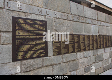 THE SHOAH MEMORIAL IS A MUSEUM DEVOTED TO THE HOLOCAUST AND THE GENOCIDE OF THE SECOND WORLD WAR, THE WALL OF THE RIGHTEOUS HONOURS THE MEN AND WOMEN WHO PROTECTED AND SAVED THE JEWS OF FRANCE DURING WWII, 4TH ARRONDISSEMENT, PARIS (75), ILE-DE-FRANCE, FR Stock Photo