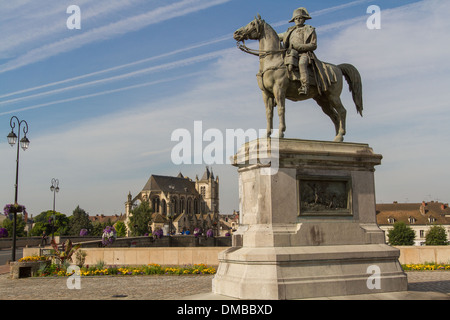 STATUE OF NAPOLEON, MONTEREAU AND THE SURVILLE HILL WERE THE THEATRE OF ONE OF THE EMPEROR'S LAST GREAT VICTORIES, FEBRUARY 18, 1814, DURING THE FRENCH CAMPAIGN, MONTEREAU FAULT YONNE, SEINE-ET-MARNE (77), ILE-DE-FRANCE, FRANCE Stock Photo