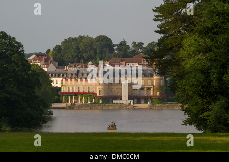 CHATEAU DE RAMBOUILLET, FORMER ROYAL RESIDENCE, TODAY PROPERTY OF THE FRENCH STATE AND PRESIDENTIAL RESIDENCE, RAMBOUILLET, YVELINES (78), ILE-DE-FRANCE, FRANCE Stock Photo