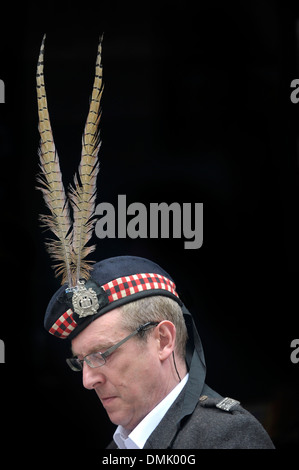 glengarry hat with feathers