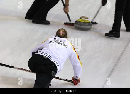 Fuessen, Germany. 14th Dec, 2013. German curler Andrea Schoepp competes against Italy during the Olympic qualification at Arena Fuessen in Fuessen, Germany, 14 December 2013. Photo: Karl-Josef Hildenbrand/dpa/Alamy Live News Stock Photo