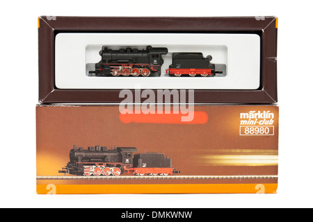 Marklin Z-scale mini-club 88980 Deutsche Bahn Class 5525 freight