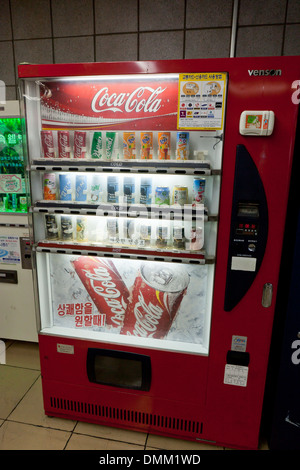 Coca Cola beverage vending machine - Busan, South Korea Stock Photo