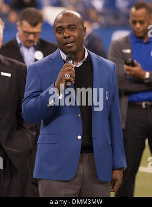 Indianapolis, IN, USA. 15th Dec, 2013. Marshall Faulk addresses the fans at halftime during the NFL game between the Houston Texans and the Indianapolis Colts at Lucas Oil Stadium in Indianapolis, IN. The Indianapolis Colts defeated the Houston Texans 25-3. Credit:  csm/Alamy Live News Stock Photo