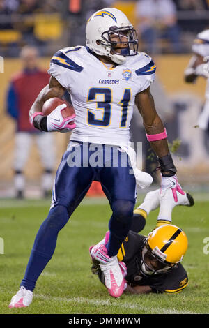 04 October 2009:  San Diego Chargers Antonio Cromartie (31) runs with the football during the NFL football game between the San Diego Chargers and Pittsburgh Steelers at Heinz Field in Pittsburgh, Pennsylvania.  The Steelers defeated the Chargers 38-28. (Credit Image: © Southcreek Global/ZUMApress.com) Stock Photo