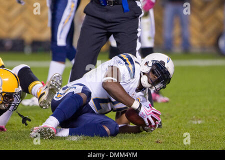 04 October 2009:  San Diego Chargers running back LaDainian Tomlinson (21) during the NFL football game between the San Diego Chargers and Pittsburgh Steelers at Heinz Field in Pittsburgh, Pennsylvania.  The Steelers defeated the Chargers 38-28. (Credit Image: © Southcreek Global/ZUMApress.com) Stock Photo