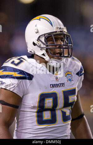 04 October 2009:  San Diego Chargers Antonio Gates (85) during the NFL football game between the San Diego Chargers and Pittsburgh Steelers at Heinz Field in Pittsburgh, Pennsylvania.  The Steelers defeated the Chargers 38-28. (Credit Image: © Southcreek Global/ZUMApress.com) Stock Photo