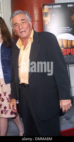 Aug. 21, 2002 - Los Angeles, CALIFORNIA, USA - PETER FALK..UNDISPUTED - PREMIERE.MANN FESTIVAL THEATER, WESTWOOD, CA.AUGUST 21, 2002. NINA PROMMER/   2002 K25862NP(Credit Image: © Globe Photos/ZUMAPRESS.com) Stock Photo