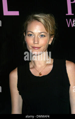Oct. 16, 2002 - Los Angeles, CALIFORNIA, USA - SARAH WYNTER..9TH ANNUAL PREMIERE 'WOMEN IN HOLLYWOOD' LUNCHEON.THE FOUR SEASONS HOTEL, LOS ANGELES, CA.OCTOBER 16, 2002. NINA PROMMER/   2002 K26764P(Credit Image: © Globe Photos/ZUMAPRESS.com) Stock Photo