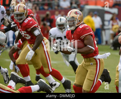 San Francisco, California, USA. 11th Oct, 2009. San Francisco 49ers  cornerback Dre' Bly #31 makes run after interception on Sunday, October 11,  2009 at Candlestick Park, San Francisco, California. Falcons defeated the